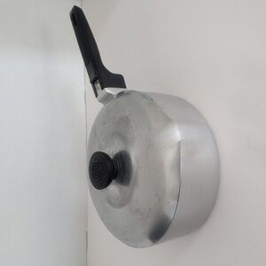 Vintage Wagner Ware Sidney Magnalite 4672P Pot 2 Qt With Lid Double Spout